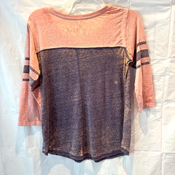 Maurices Burnwash Sunday Funday Football shirt Pinky gray SZ L NWOT - Picture 2 of 8